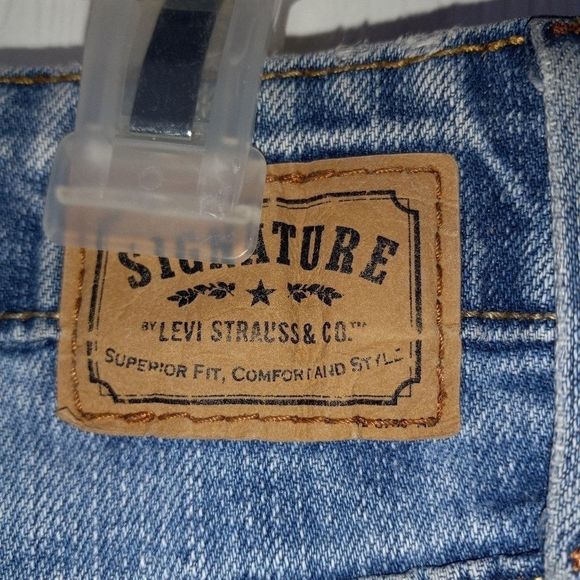 Levi Strauss & Co Mid-Rise Bootcut/Flare Jeans - Picture 6 of 9